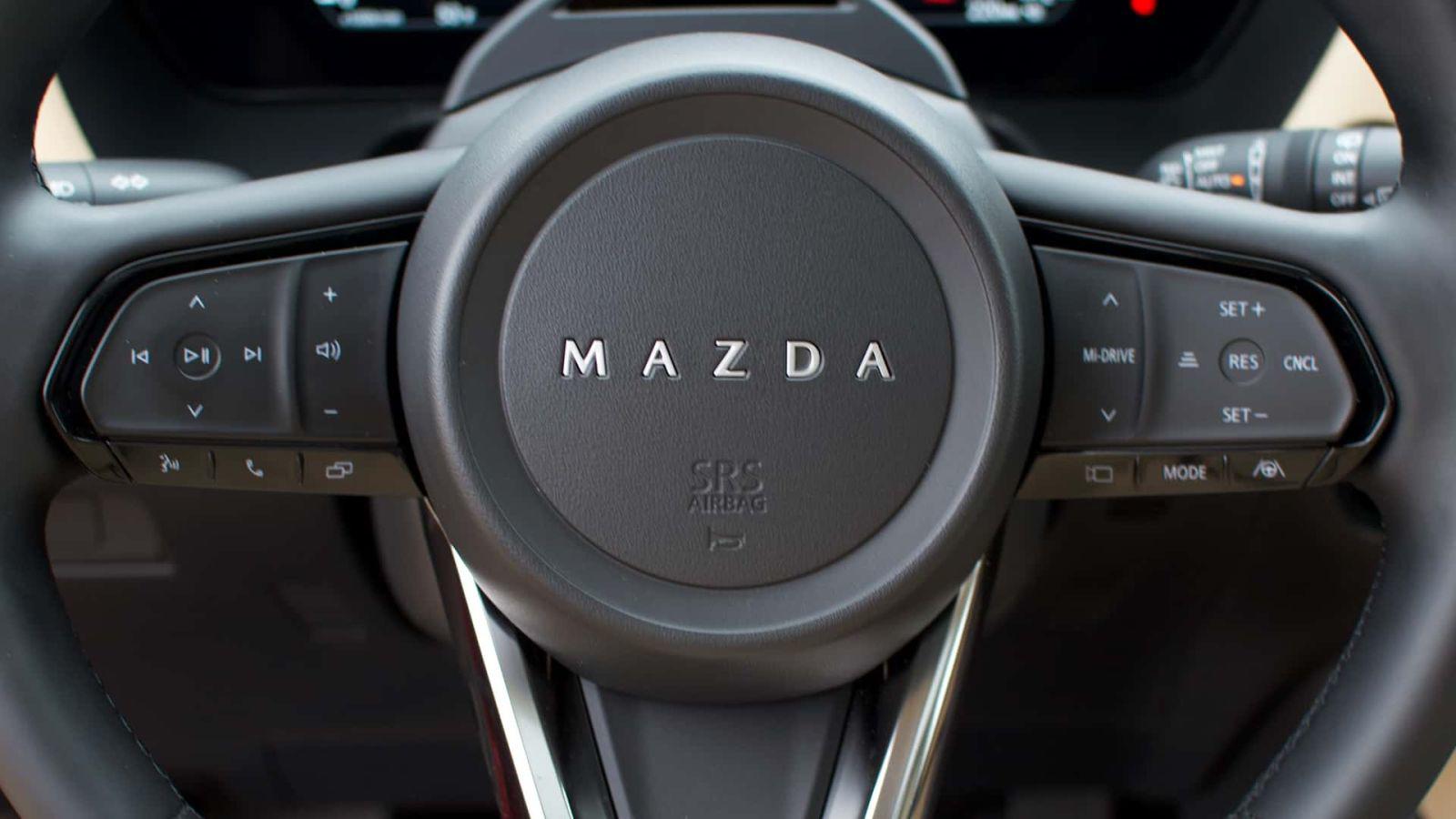 Mazda nâng cấp khả năng điều khiển đa phương thức trên xe.