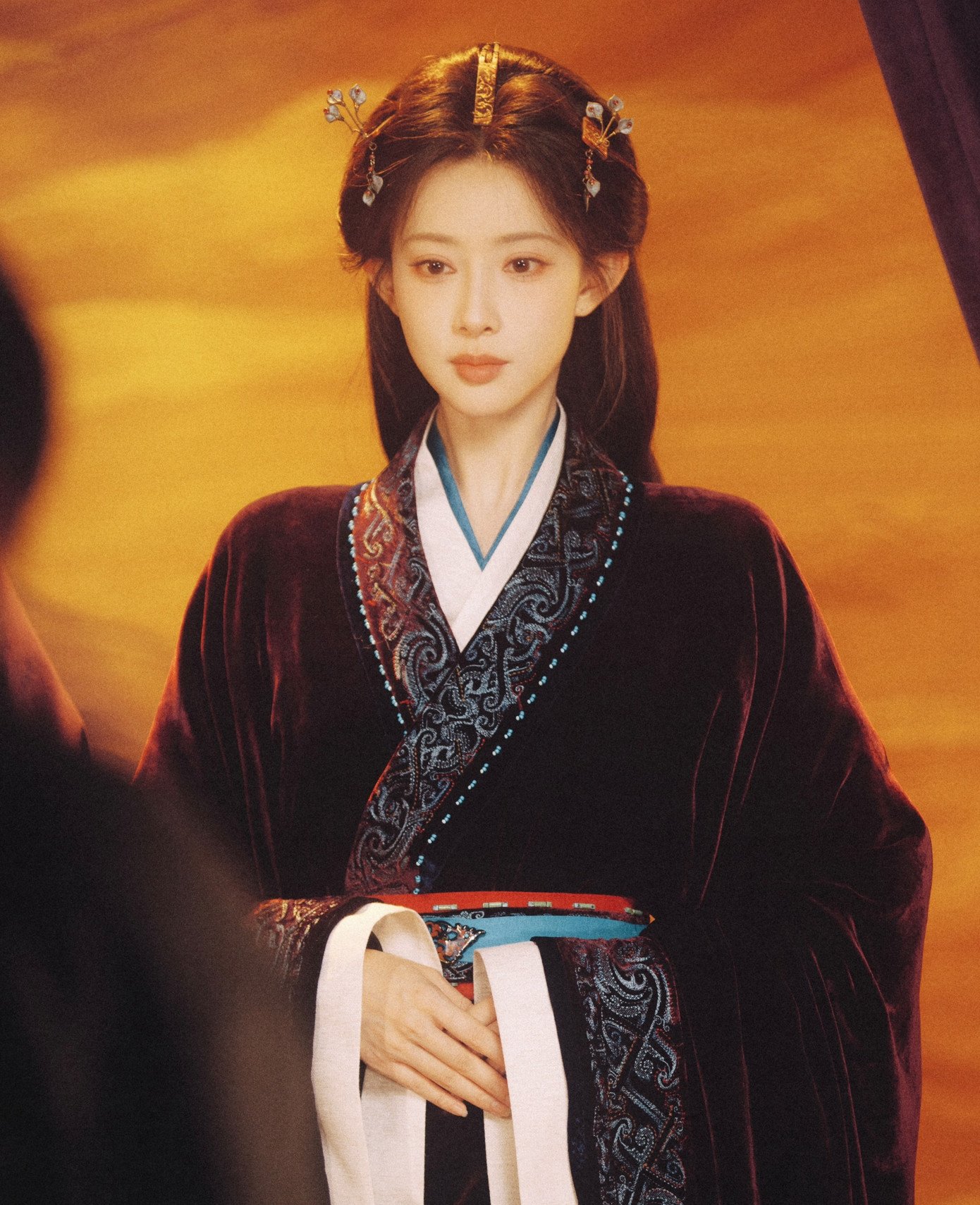 Tạo hình của Mạnh Tử Nghĩa còn bị nghi đạo nhái từ nữ diễn viên Lâm Duẫn.