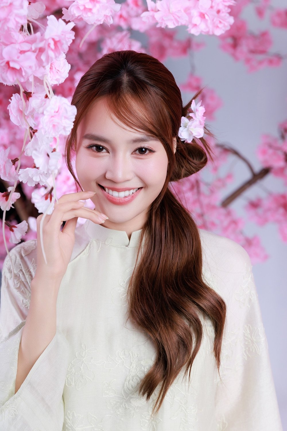 Diễn xuất với Lan Ngọc vẫn là cốt lõi, các vai trò khác là chất liệu trau dồi.