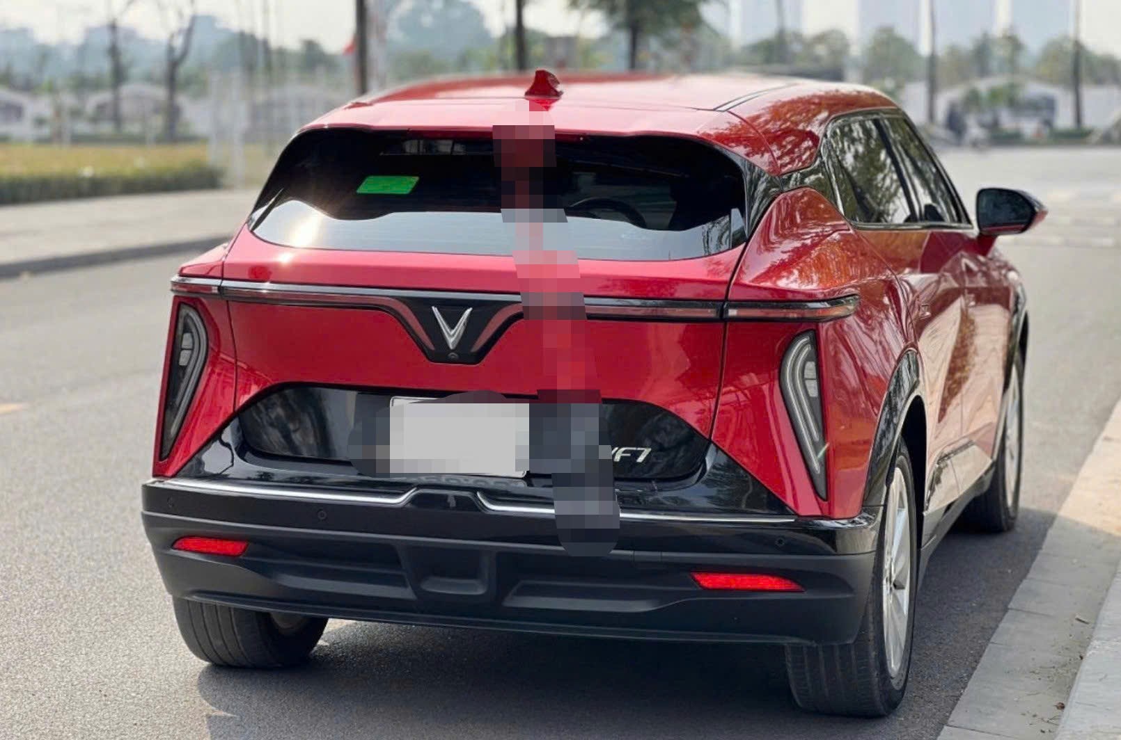 Một số hình ảnh thực tế của chiếc xe được rao bán.