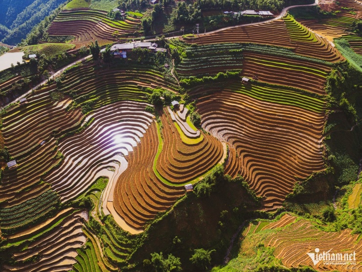 Cảnh sắc ba miền đất nước nhìn từ trên cao - 2