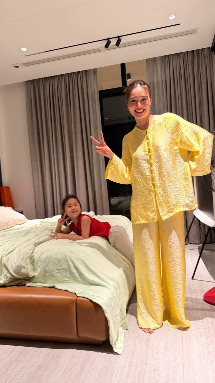 Ninh Dương Lan Ngọc than Tết bận rộn. (Ảnh: FBNV)