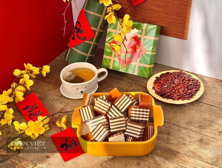 Loại rau này có nguồn gốc từ loài tảo đỏ Gracilaria ou Gelidium ở Nhật Bản: Rau câu.