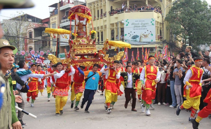 Màn rước lễ hội&nbsp;Đền Tà Phủ – Kỳ Lừa (tử 22 đến 27 tháng Giêng). Ảnh: Hoàng Thành&nbsp;