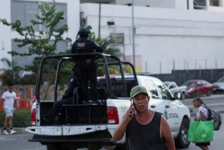 Các nhà phân tích nhận định vụ tiêu diệt El Mencho là đòn giáng mạnh nhất vào các băng đảng ma túy Mexico trong hơn một thập kỷ qua. Trên mạng xã hội X, ông Christopher Landau, Thứ trưởng Ngoại giao Mỹ, gọi El Mencho là “một trong những trùm ma túy khát máu và tàn nhẫn nhất”. Đánh giá về việc trùm ma túy El Mencho bị tiêu diệt, ông Landau viết: “Đây là một bước tiến lớn cho Mexico, Mỹ, Mỹ Latinh và thế giới”