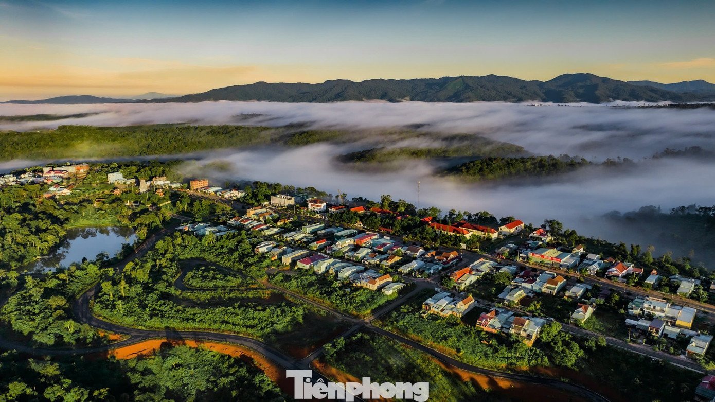 Theo kinh nghiệm của người dân địa phương và giới nhiếp ảnh, thời điểm lý tưởng nhất để săn mây ở Măng Đen là từ tháng 2 đến tháng 9 hằng năm, đặc biệt vào sáng sớm.