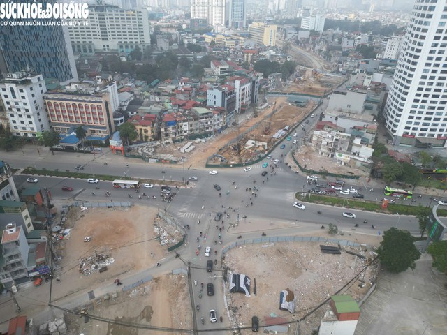 Dự án đầu tư xây dựng đường Vành đai 1 đoạn Hoàng Cầu - Voi Phục, dự án có điểm đầu giao với đường Cát Linh - La Thành - Yên Lãng tại Hoàng Cầu; điểm cuối tại nút giao thông Voi Phục.Tổng chiều dài tuyến khoảng 2,274km, quy mô mặt cắt ngang là 50m. Tổng mức đầu tư hơn 7.210 tỉ đồng. Thời gian thực hiện dự án từ năm 2018 đến 2026.