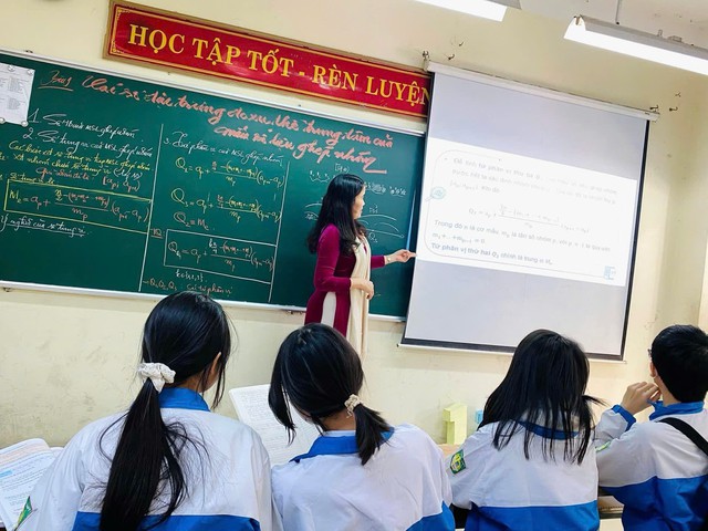 Những động thái kịp thời về chế độ, chính sách được kỳ vọng tiếp thêm động lực cho đội ngũ nhà giáo Hà Nội trong học kỳ mới.