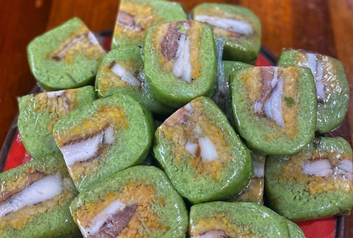 Cắt nhỏ, bọc màng bọc thực phẩm rồi cấp đông.