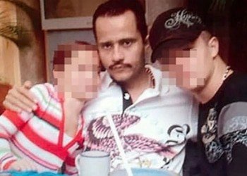 Theo Đài CNN của Mỹ, Nemesio “El Mencho” Oseguera Cervantes là trùm ma túy khét tiếng, thủ lĩnh của băng đảng Jalisco New Generation Cartel (CJNG), và là một trong những tổ chức tội phạm bạo lực nhất Mexico