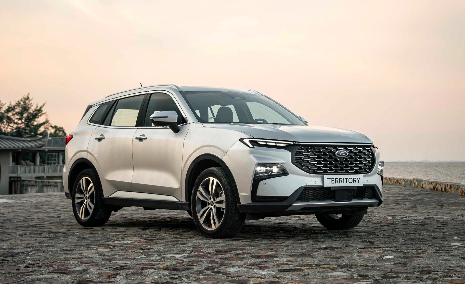 Ford Territory giá mềm đấu Honda CR-V: Ai thắng thế? - 1