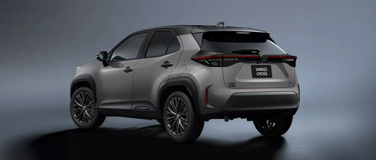 Phần đuôi xe của bộ đôi Yaris mới đều sử dụng công nghệ đèn LED hiện đại.