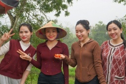 Phiên chợ ném cà chua 'độc nhất vô nhị' ở xứ Thanh