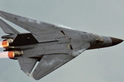 Cường kích cánh cụp cánh xòe F-111 - Lưỡi gươm tấn công tầm xa của Mỹ trong Chiến tranh Lạnh