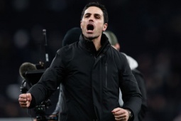 Arsenal được khen hay nhất thế giới, Tottenham đối diện "cú sốc thế kỷ"