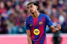 Yamal - Lewandowski giận dỗi vì bị thay ra, HLV Barcelona cảnh báo học trò