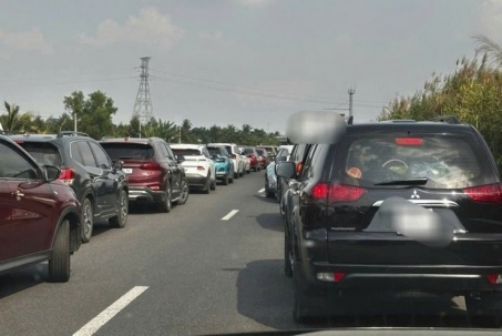 Vì sao tình hình ùn ứ, ùn tắc giao thông cục bộ tiếp tục xảy ra trong dịp nghỉ Tết?