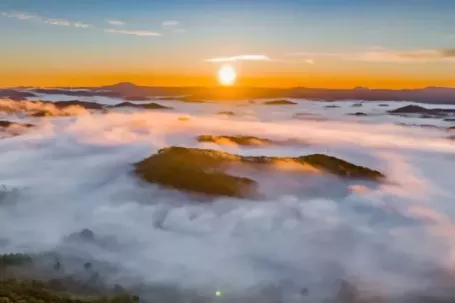 Kỳ thú săn mây ở Măng Đen