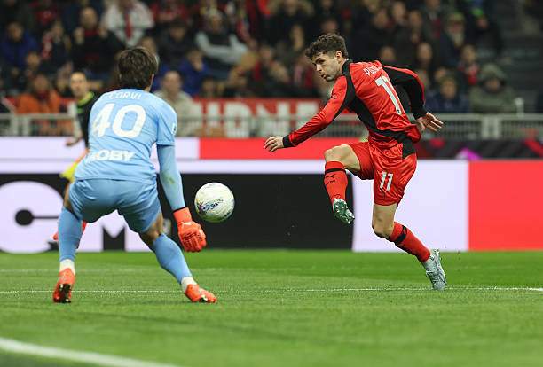 Pulisic không thắng được thủ môn Corvi