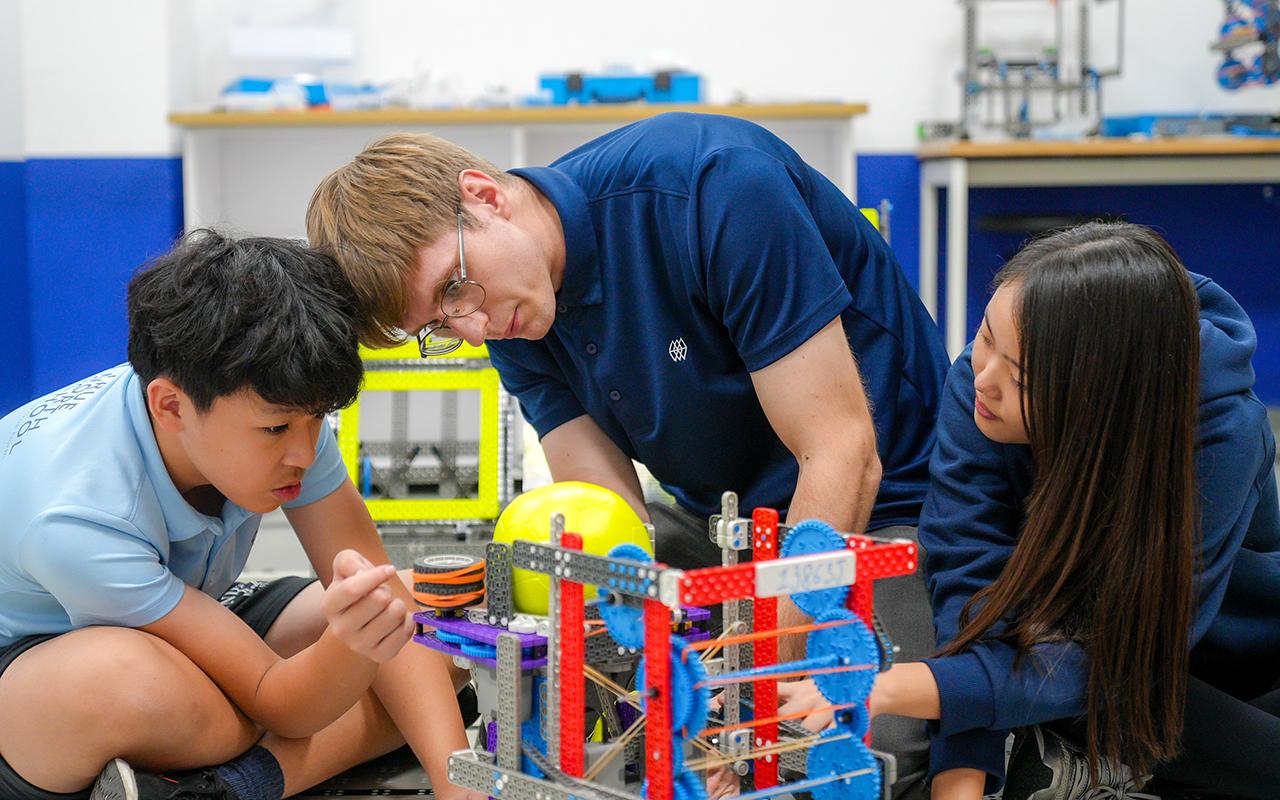 Học sinh TNIS được học qua trải nghiệm thực tế