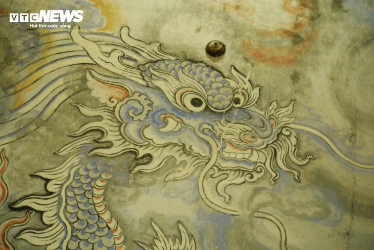 Theo lời kể của các sư thầy trong chùa, tòa chánh điện của chùa Diệu Đế được hòa thượng Diệu Hoằng tái thiết, cùng với sự kêu gọi đóng góp của Đức Từ Cung ( thân mẫu vua Bảo Đại). Công trình được triển khai xuyên suốt từ năm 1953 và hoàn tất vào năm 1955. Đáng chú ý, bức "Long vân khế hội" cũng được vẽ trong giai đoạn này trước khi ngôi điện chính thức được khánh thành vào năm 1955. Bức “ Long vân khế hội” cũng được đánh giá là là xưa và lớn nhất Việt Nam, từng được Trung tâm sách Kỷ lục Việt Nam công nhận kỷ lục năm 2008.