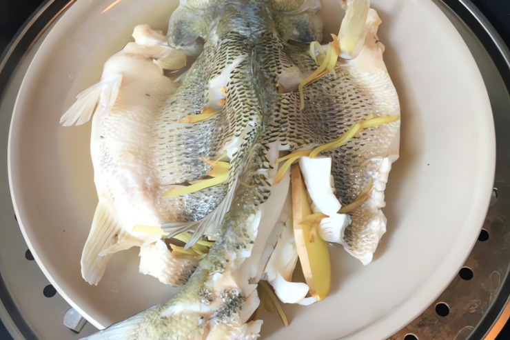 Loại cá nhiều đạm hơn cá trắm, giàu protein hơn cá rô, ít xương, không tanh, làm món này giữ trọn vị ngọt tự nhiên - 4