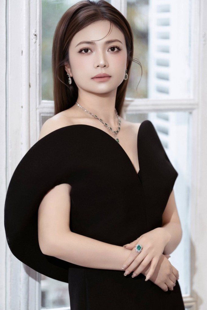 Ảnh sao 24/2: Hồ Ngọc Hà khoe dáng nuột nà dưới chân núi tuyết Nhật Bản - 8