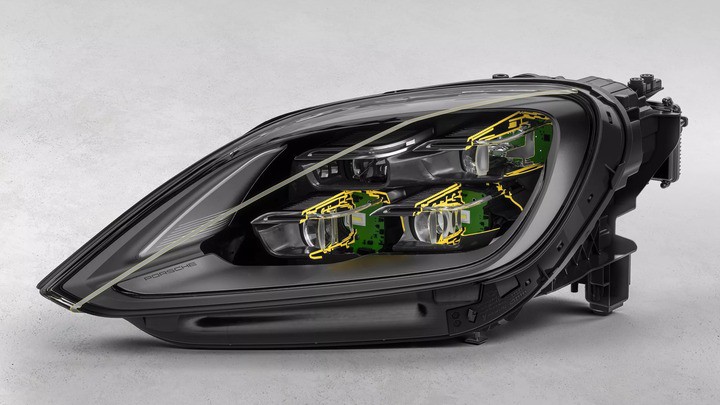 Những cụm đèn pha công nghệ cao đi kèm chi phí sửa chữa đắt đỏ. (Ảnh: Carscoops)