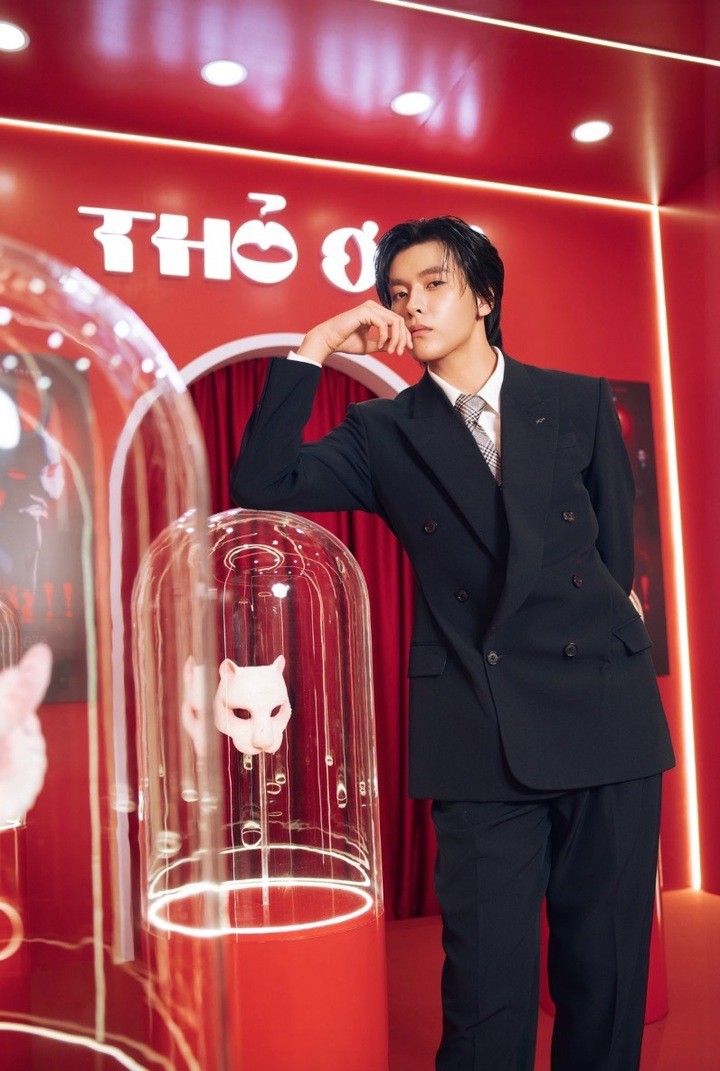 Điều ít biết về mỹ nam cao 1m92 đóng chính phim đang dẫn đầu phòng vé Việt - 1