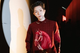 Bộ sưu tập áo dài họa tiết ngựa của Đức Phúc