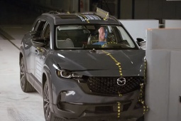 Hãng xe Nhật dẫn đầu bảng xếp hạng an toàn theo tiêu chuẩn mới