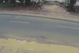 Ô tô lấn làn húc văng xe máy, hiệu trưởng tử vong