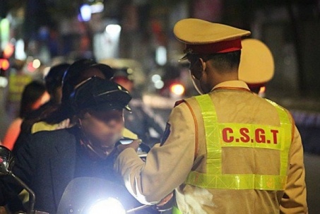 Hơn 2.100 tài xế vi phạm nồng độ cồn trong ngày đầu đi làm sau Tết