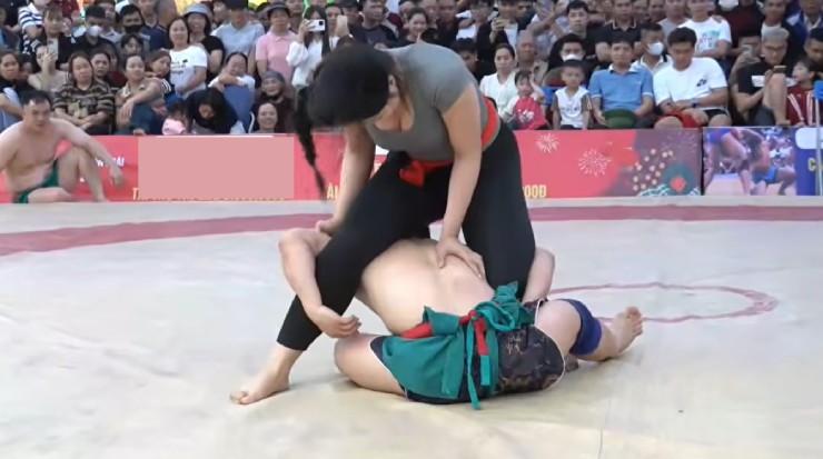 Trận đấu căng thẳng giữa Hồng Sơn và Anh Thơ tại Bắc Ninh, chiều 24/2