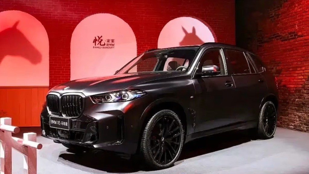 BMW X5 bản đặc biệt mang tên Year of the Horse Edition.