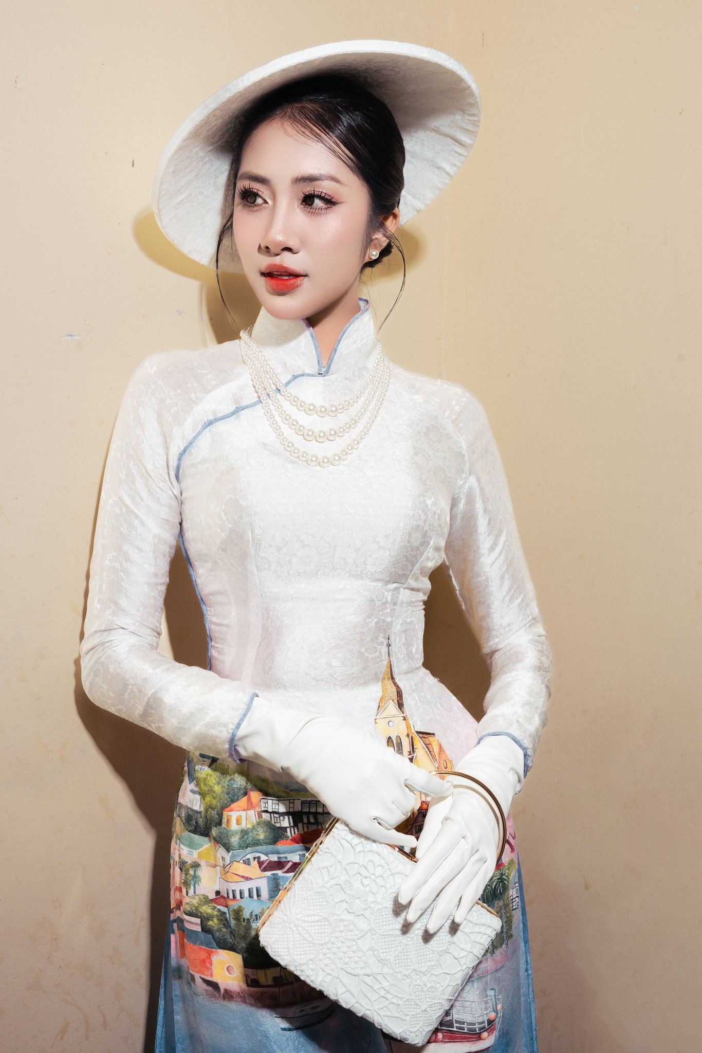 Hoa hậu Hà Trúc Linh lần đầu chung khung hình với Hoa hậu Yến Nhi - 6