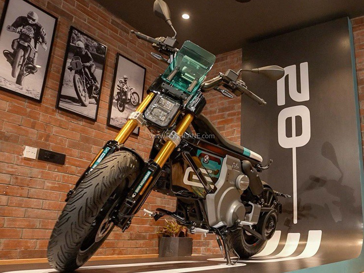 Xe điện BMW CE 02 đi hàng trăm kilomet một lần sạc, giá hợp lý - 1