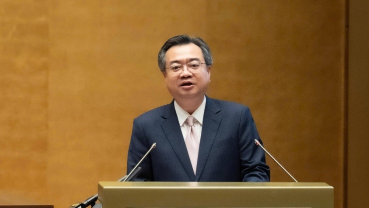 Trưởng Ban Chính sách, chiến lược Trung ương Nguyễn Thanh Nghị trình bày tại hội nghị