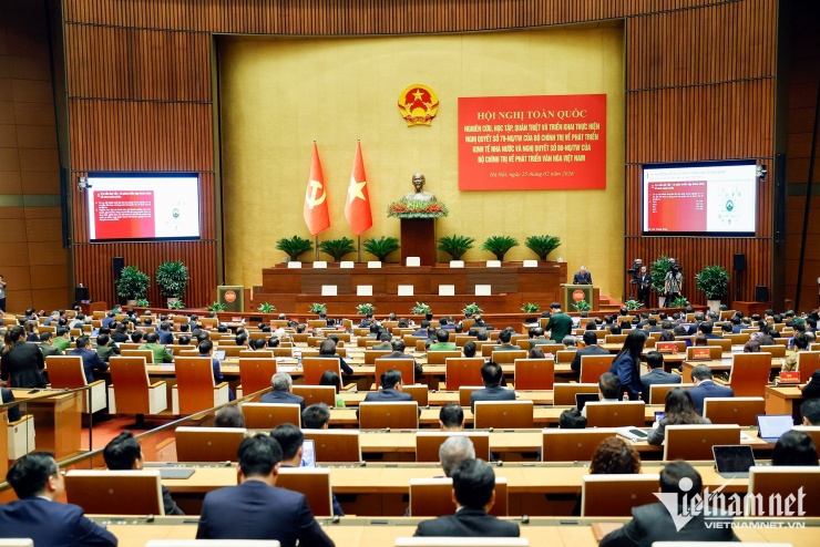 Các đại biểu dự hội nghị tại tòa nhà Quốc hội