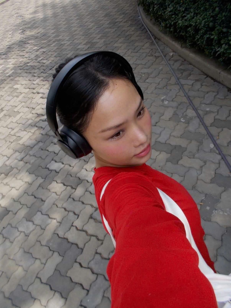 Nhan sắc gần đây của Miu Lê nhận được nhiều sự chú ý.