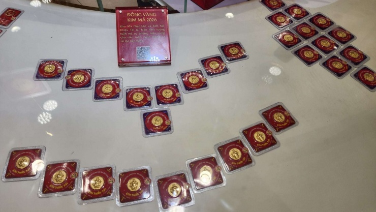 Các sản phẩm vàng Kim Mã 1 chỉ tại Doji được nhiều khách hàng quan tâm.&nbsp;Ảnh: Thái Nguyễn