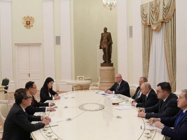 Đặc phái viên của Tổng Bí thư Tô Lâm hội kiến Tổng thống Putin