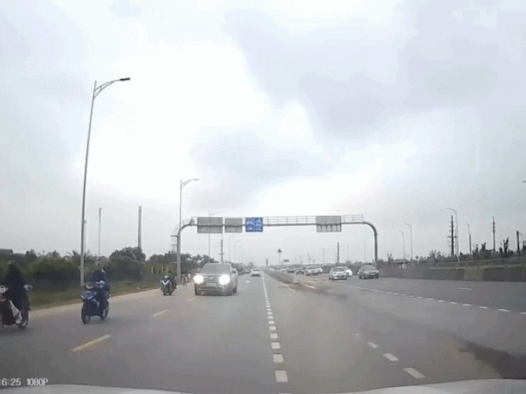 Đoạn đường khiến nhiều tài xế 'nghi ngờ chính mình'