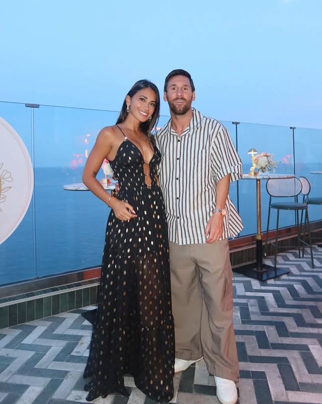 Messi và vợ, Antonela Roccuzzo.