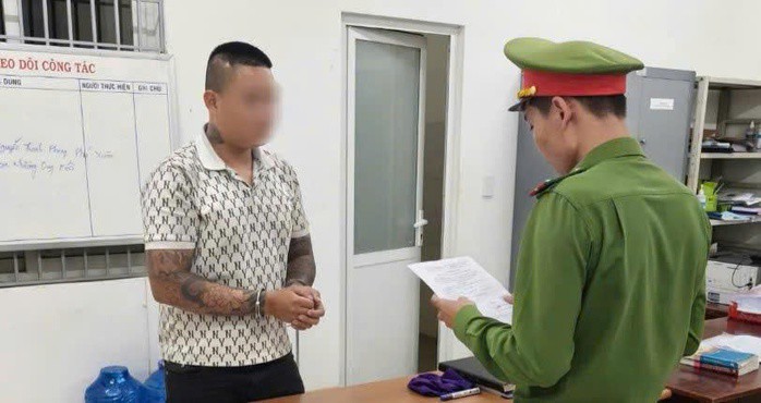 Đối tượng Võ Văn Thành đang bị tạm giữ hình sự để điều tra hành vi giao cấu với người dưới 16 tuổi