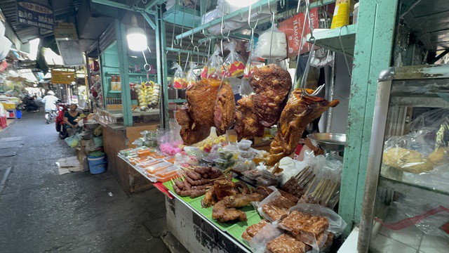 Thịt heo quay cúng Thần Tài