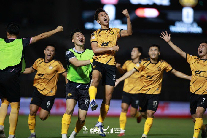 Nếu vẫn chỉ thi đấu với 16 cầu thủ, CLB Thanh Hóa sẽ có nguy cơ rớt hạng