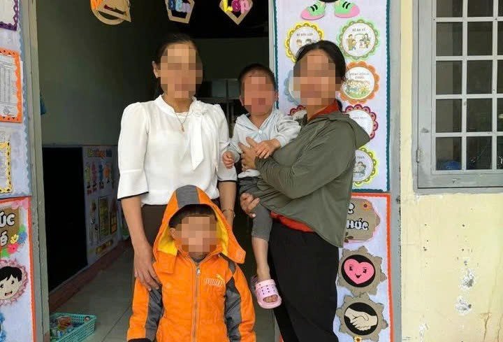 Hai cháu bé vẫn đang đi học mẫu giáo tại một trường trên địa bàn.