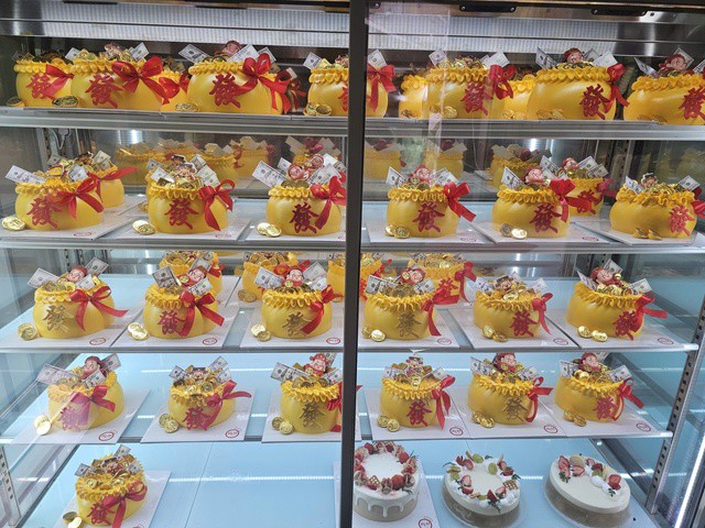 Ngoài vàng bạc, những mặt hàng nào đang “cháy hàng” dịp vía Thần Tài? - 5