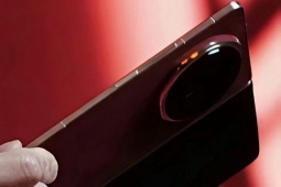 Thời trang Hi-tech - Honor Magic V6 lộ video teaser với tùy chọn màu đỏ tuyệt đẹp